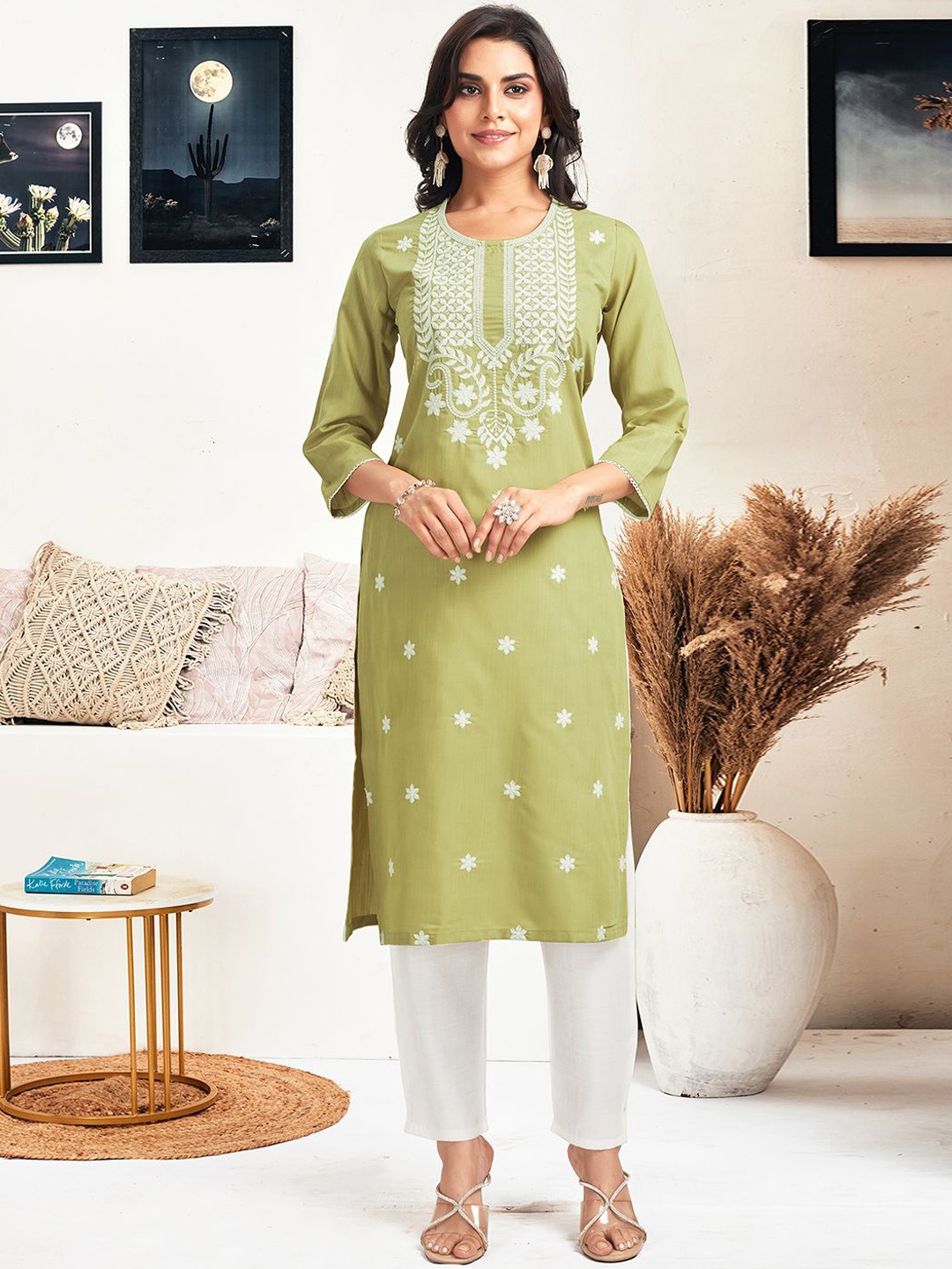 

KALINI Floral Embroidered Chikankari Straight Cotton Kurta, Green