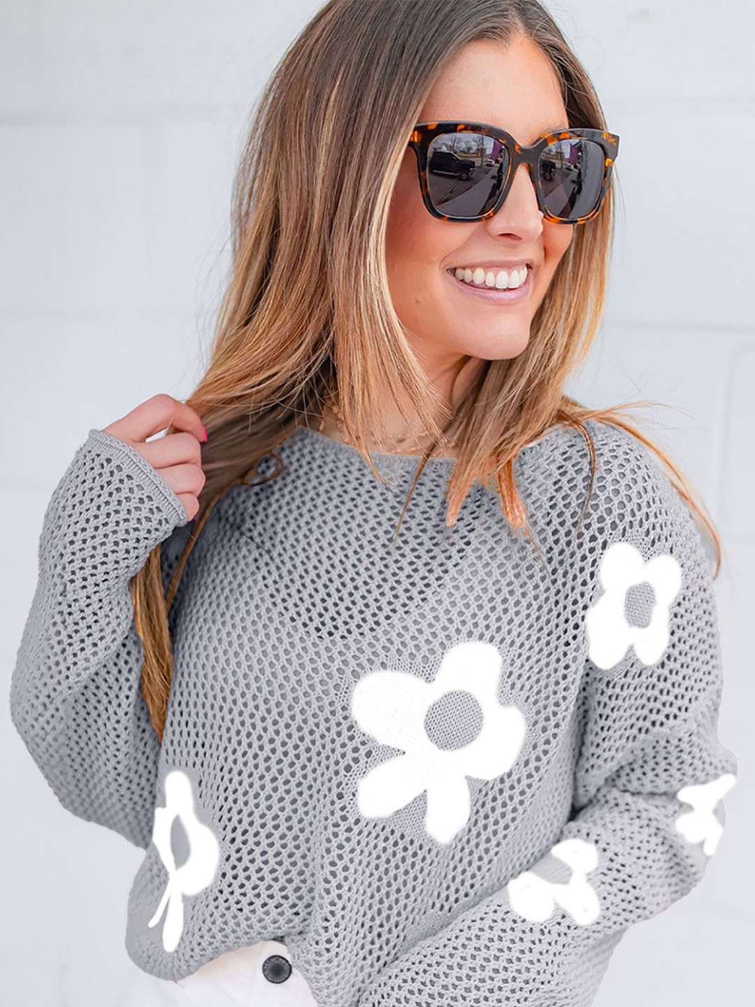 

StyleCast Women Floral Printed Round Neck Long Sleeves Pullover, Grey