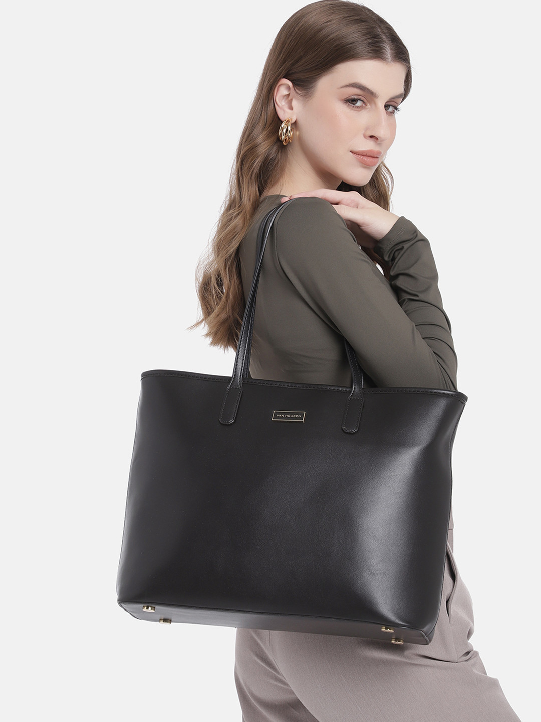 

Van Heusen Oversized Laptop Shoulder Bag, Black