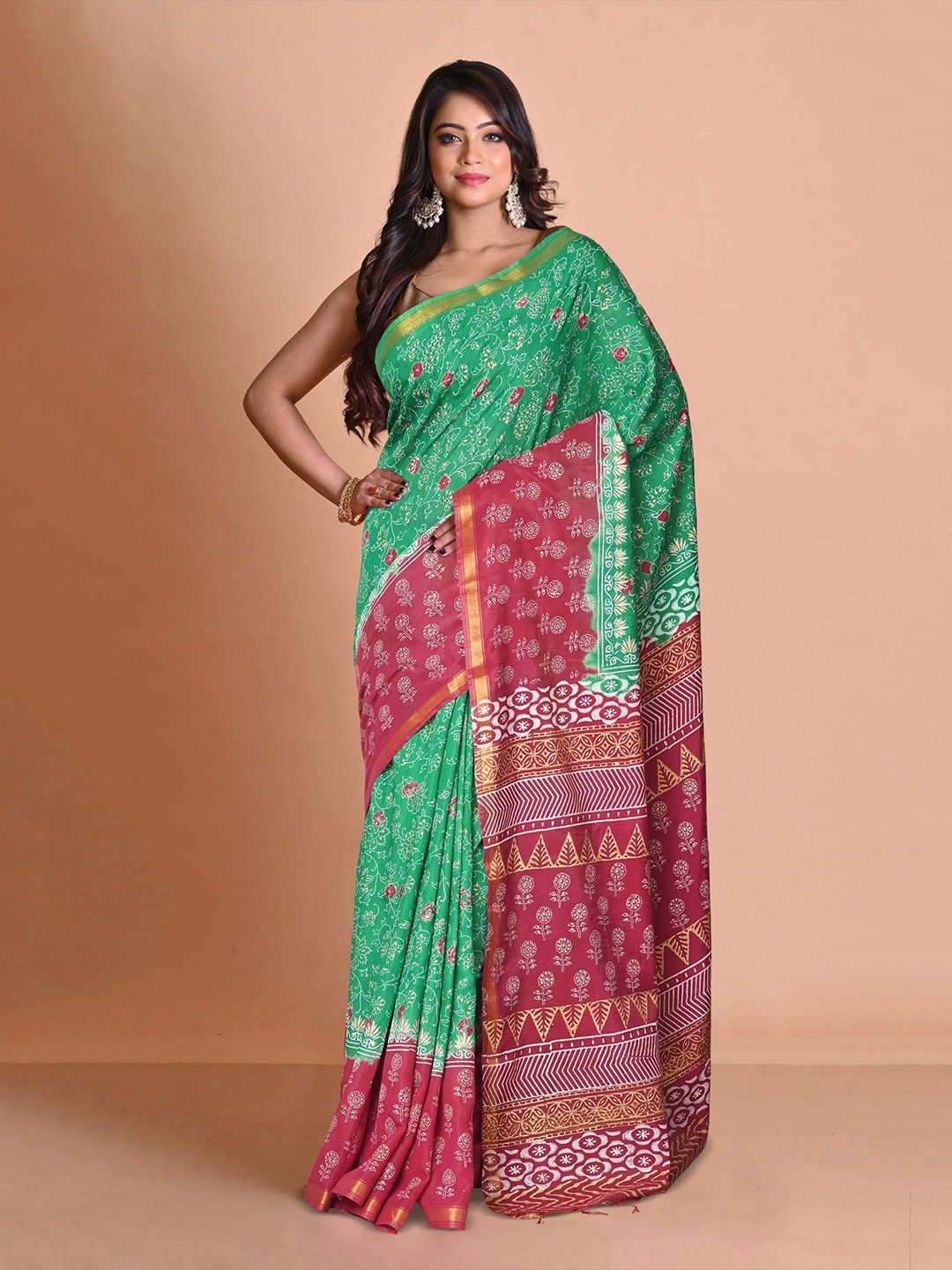 

Unnati Silks Floral Zari Handloom Block Print Saree, Green