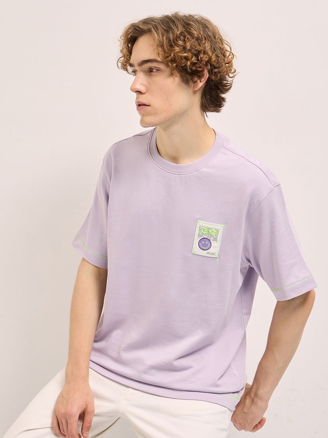 

THE BEAR HOUSE Solid Oversized T-shirt with Applique Detail, Purple
