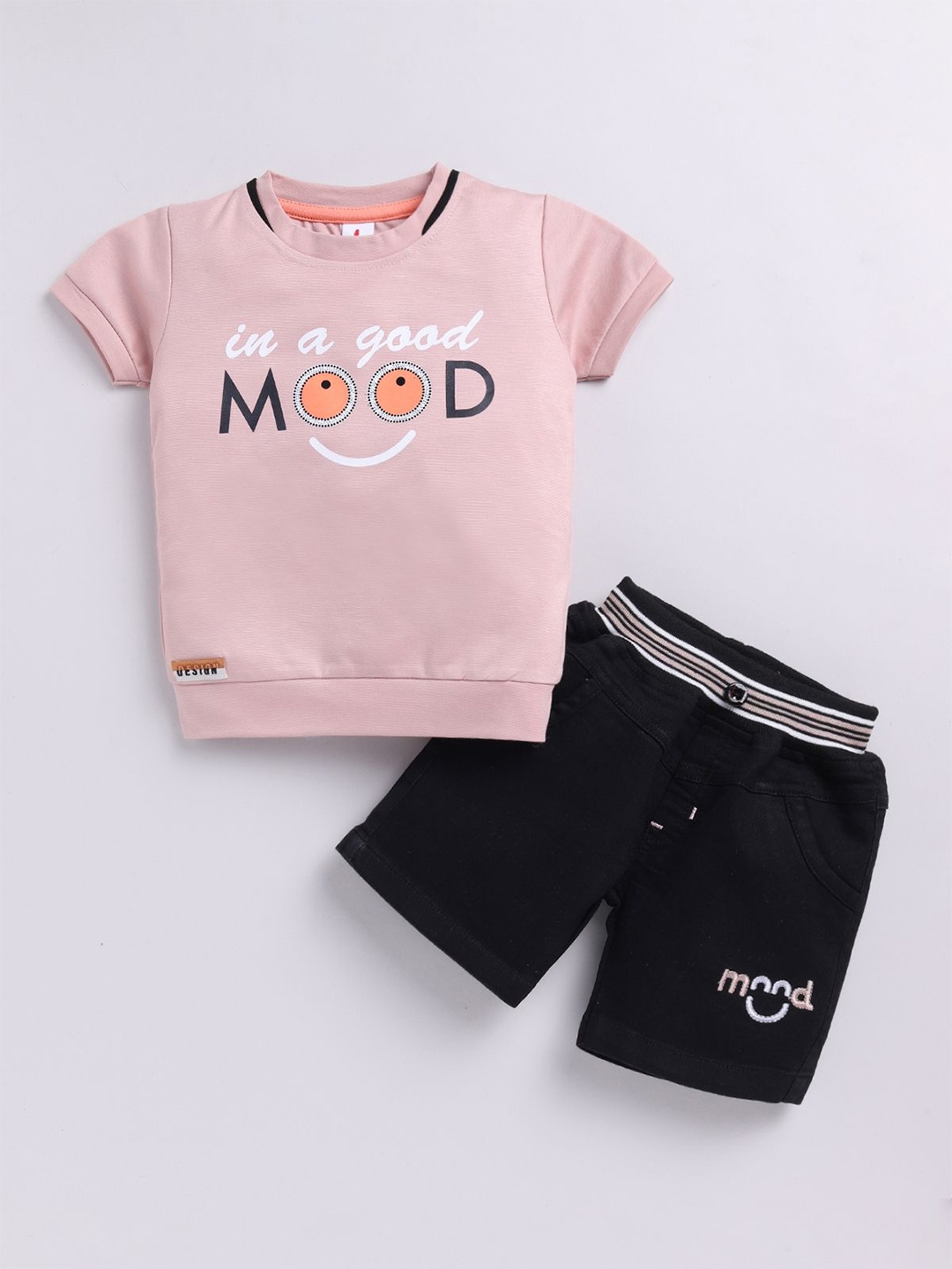 

Annie Boys Printed Printed Round Neck Short Sleeves Pure Cotton Sweatshirt With Shorts, Peach