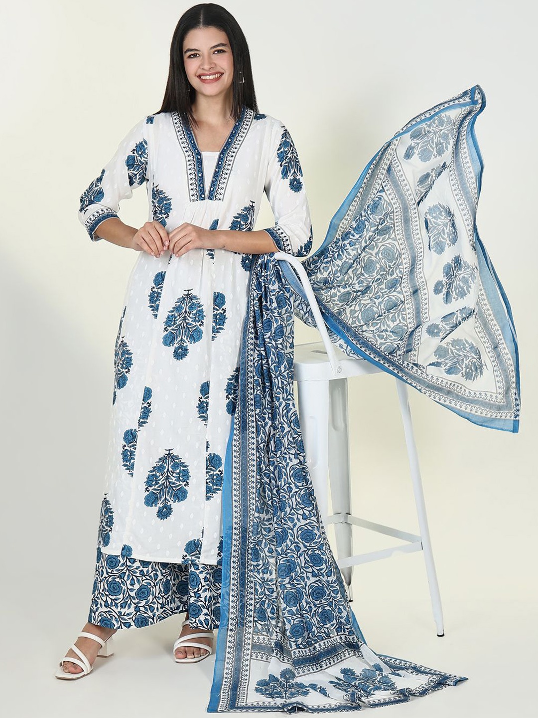 

SHOWOFF Floral Printed Panelled Sequinned A-Line Kurta With Palazzo With Dupatta, Blue