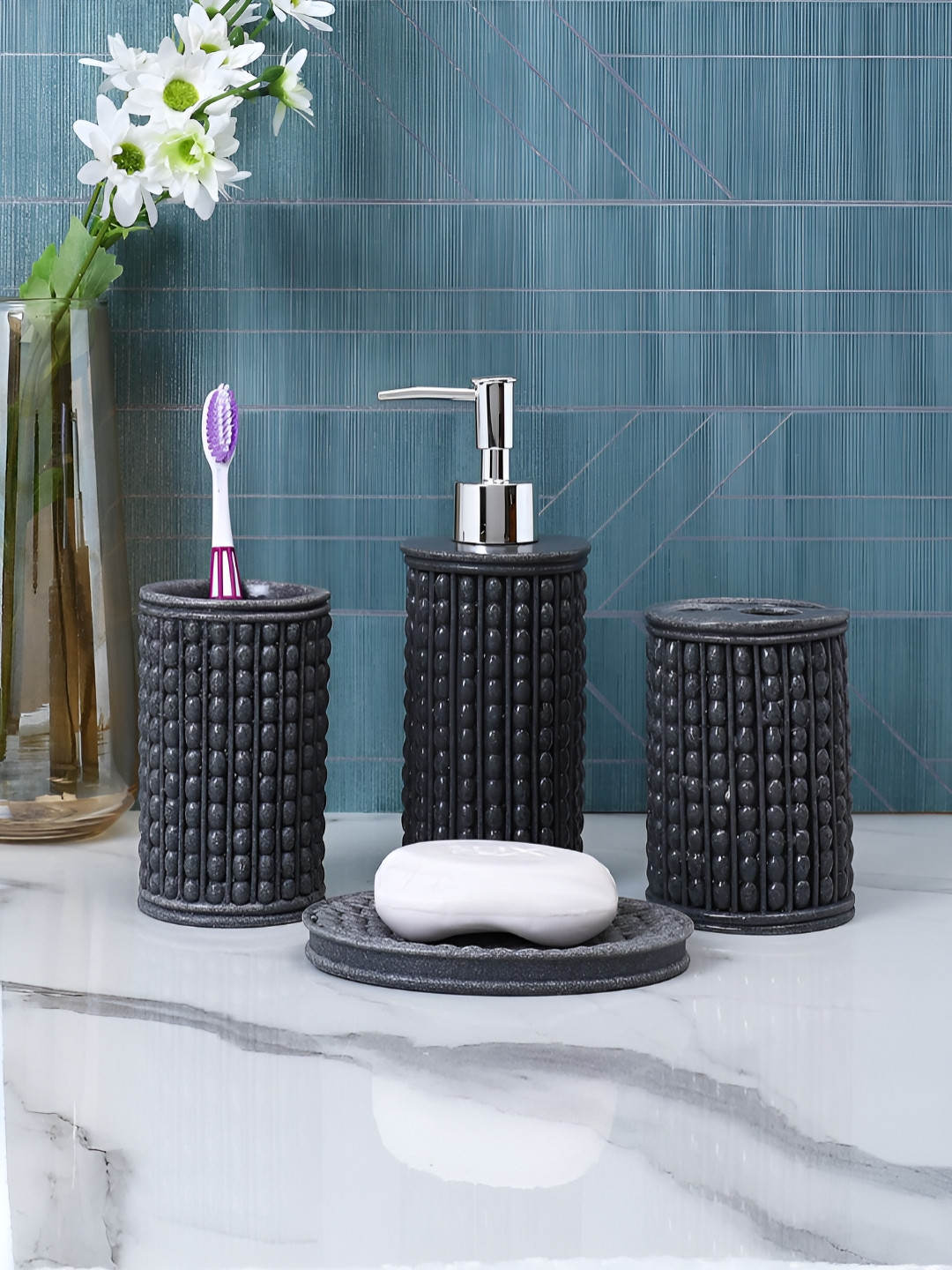 

TAYHAA Black 4 Pieces Geometric Printed Bath Accessories Set