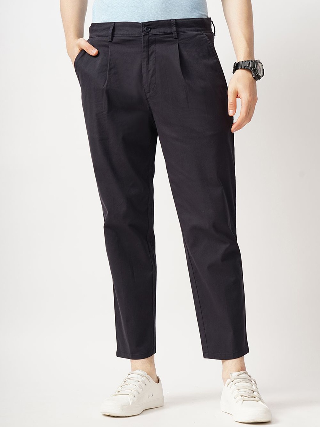 

British Club Men Smart Low-Rise Pleated Regular Fit Chinos Trousers, Navy blue