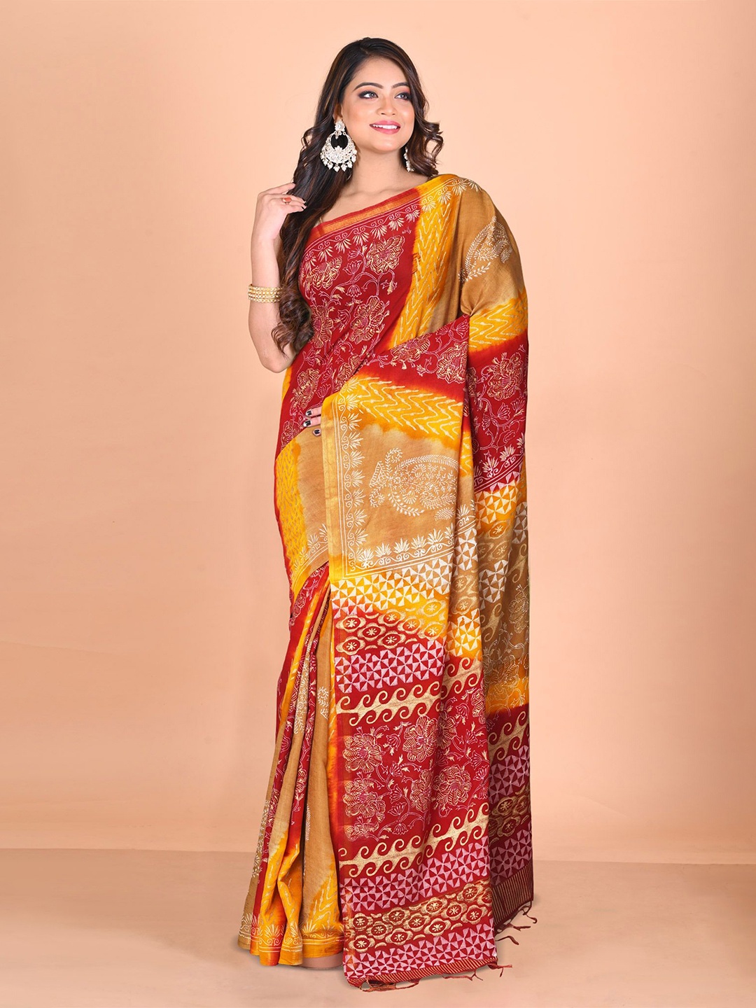 

Unnati Silks Handloom Block Print Saree, Yellow