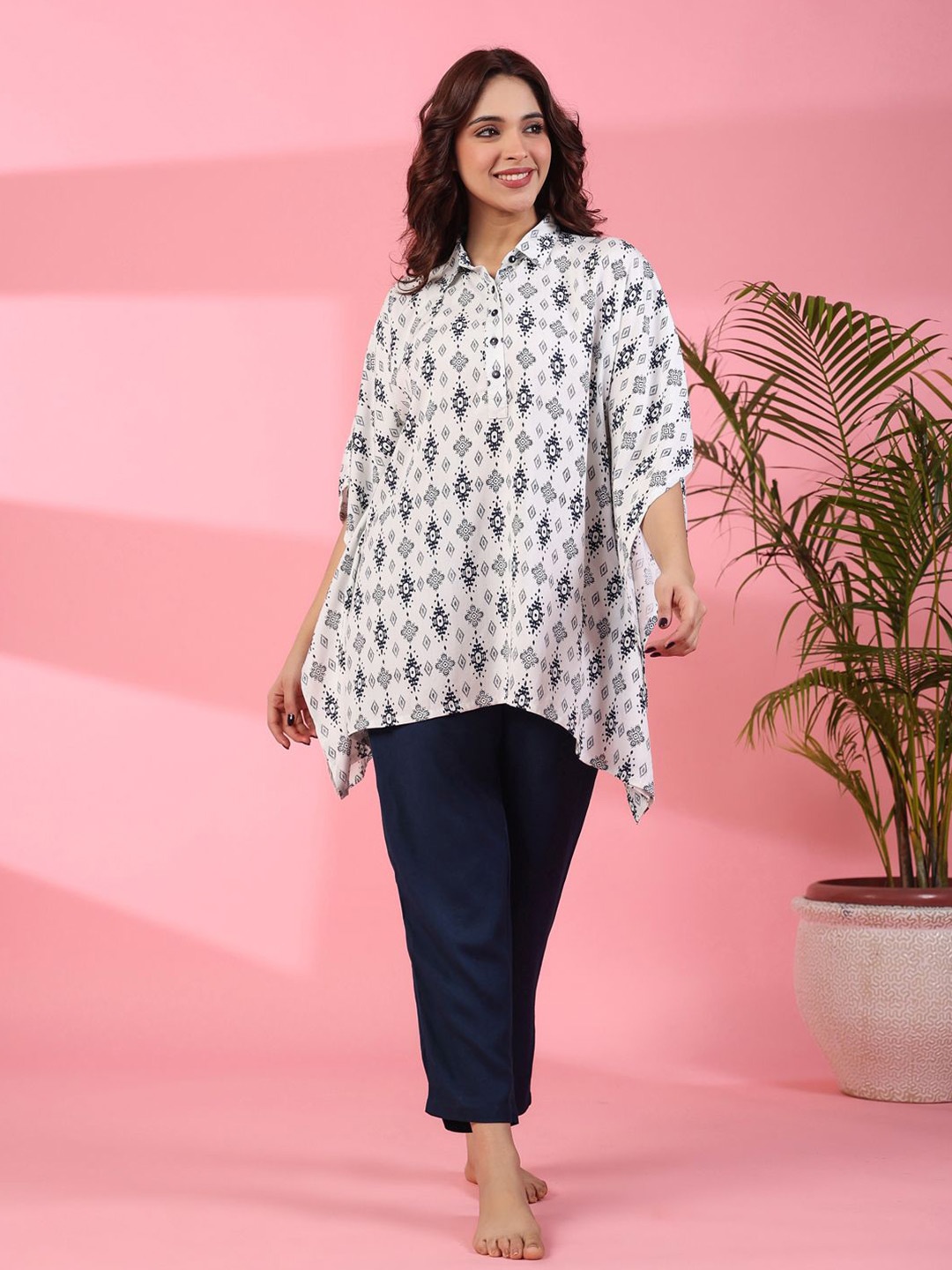 

SANSKRUTIHOMES Women Printed Shirt Collar Pure Cotton Night Suit, White