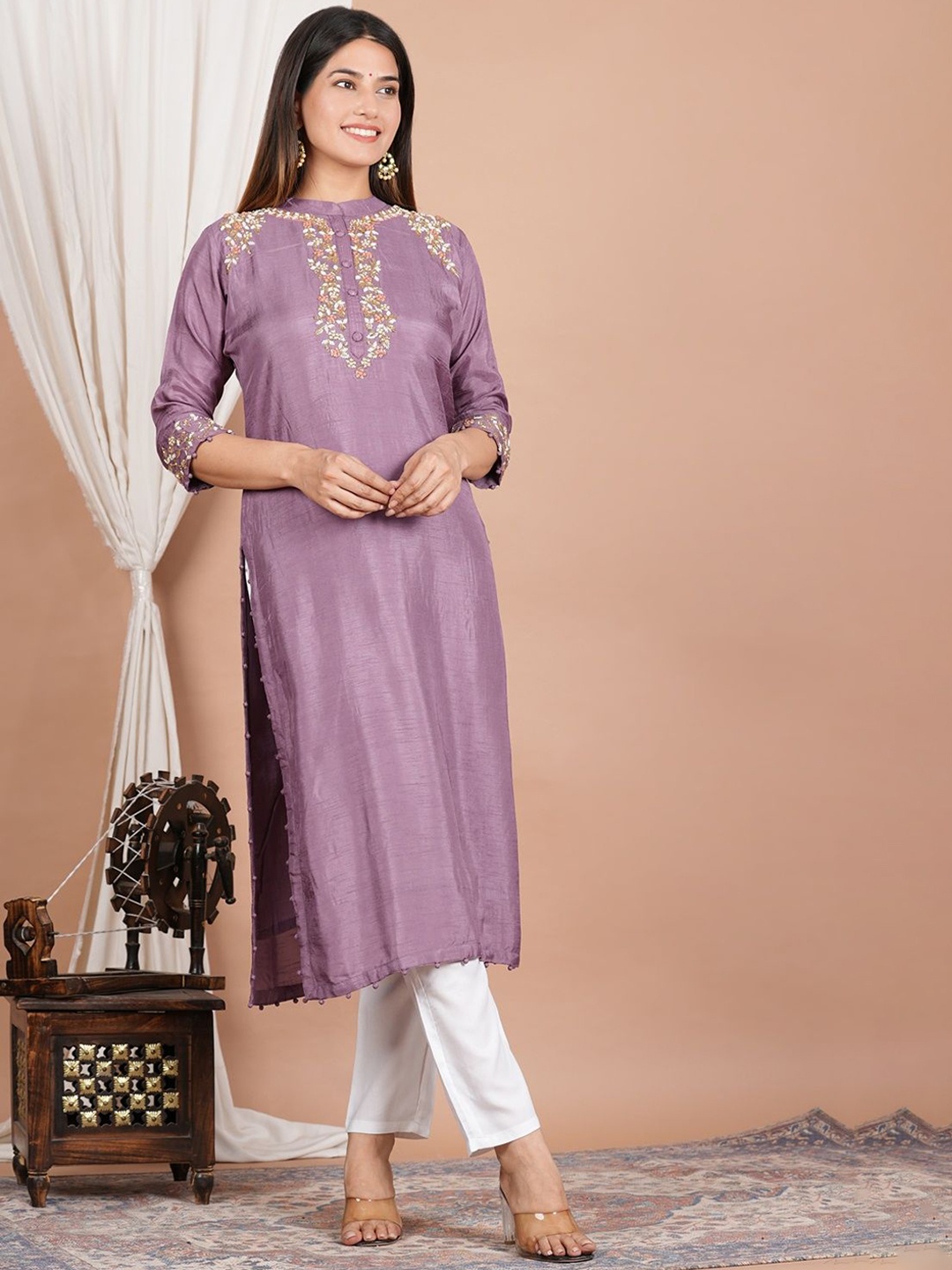 

IKRASS Floral Embroidered Mandarin Collar Chanderi Silk Straight Kurta, Purple