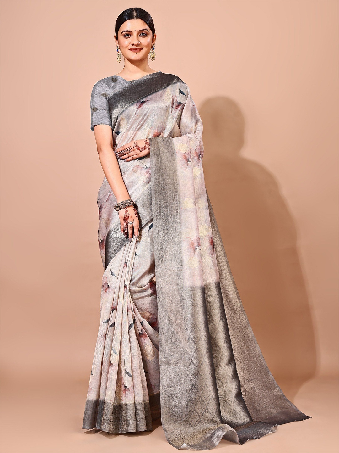 

Avyay Creation Floral Printed Zari Tissue Banarasi Saree, Pink