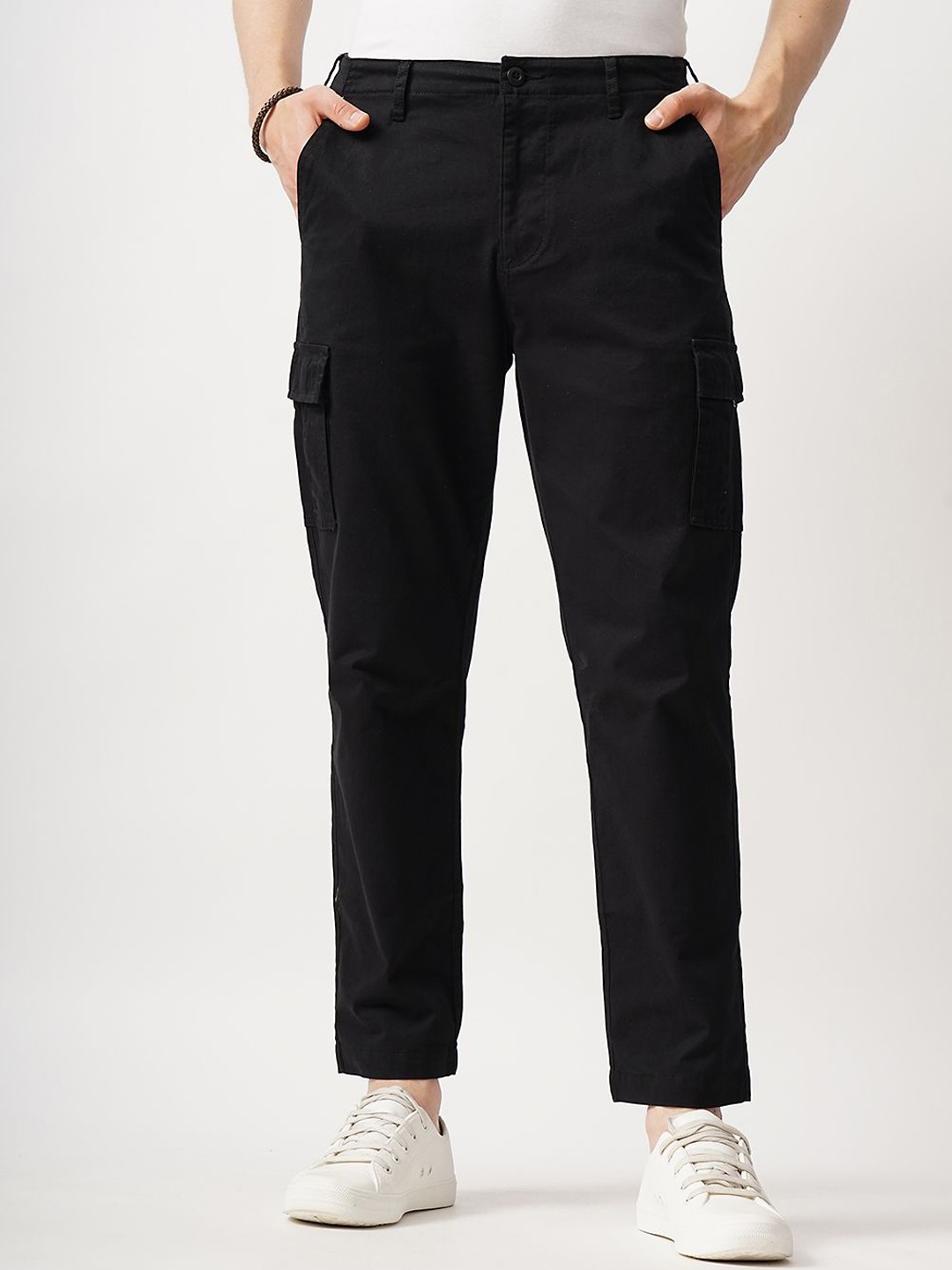 

British Club Men Smart Straight Fit Low-Rise Chinos Trousers, Black