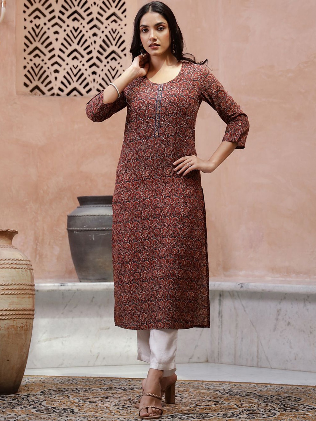 

Sangria Round Neck Ethnic Motifs Printed Cotton Straight Kurta, Rust