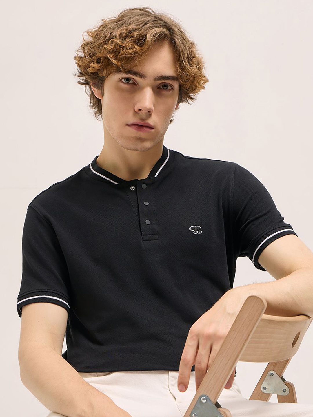 

THE BEAR HOUSE Men Mandarin Collar Pure Cotton T-shirt, Black