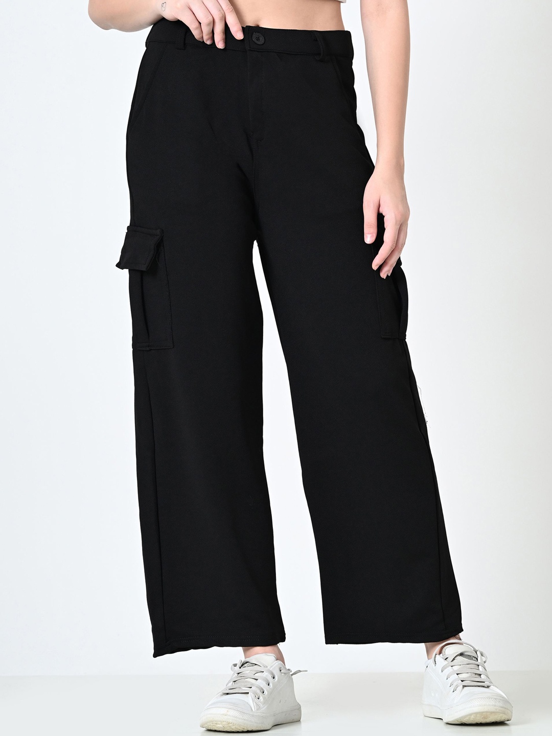 

ALIZA Women Relaxed Straight Leg Loose Fit Cargos Trousers, Black