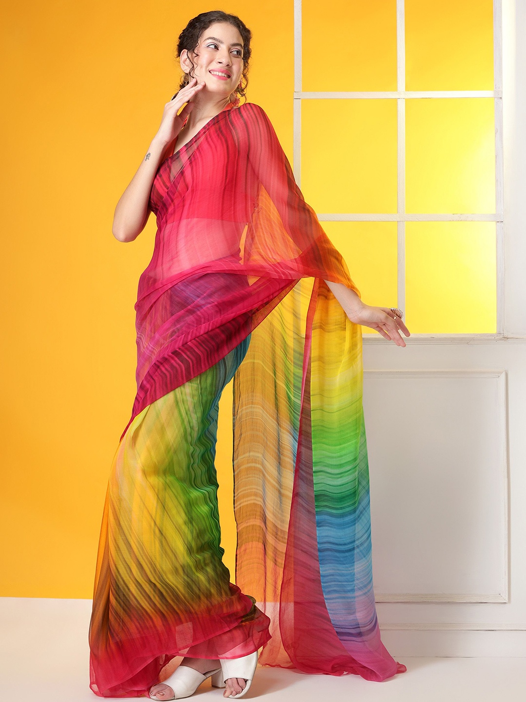 

REETI OF PRINTS Ombre Printed Pure Chiffon Saree, Red