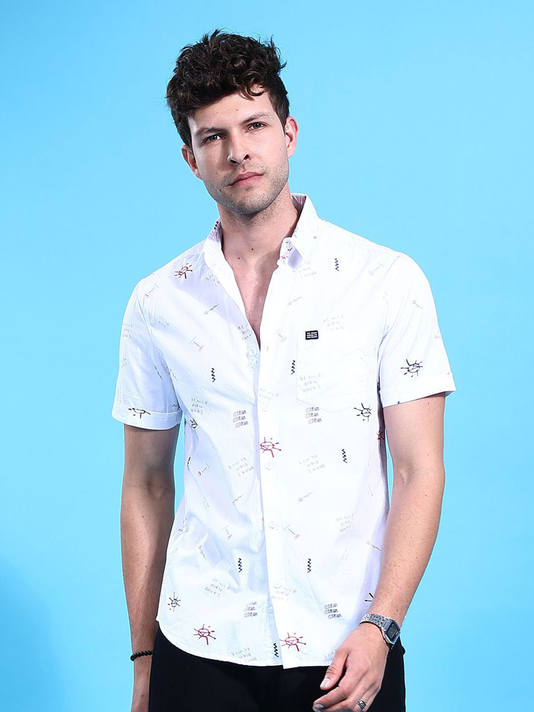 

The Indian Garage Co Men Slim Fit Conversational Printed Resortwear Shirt, White
