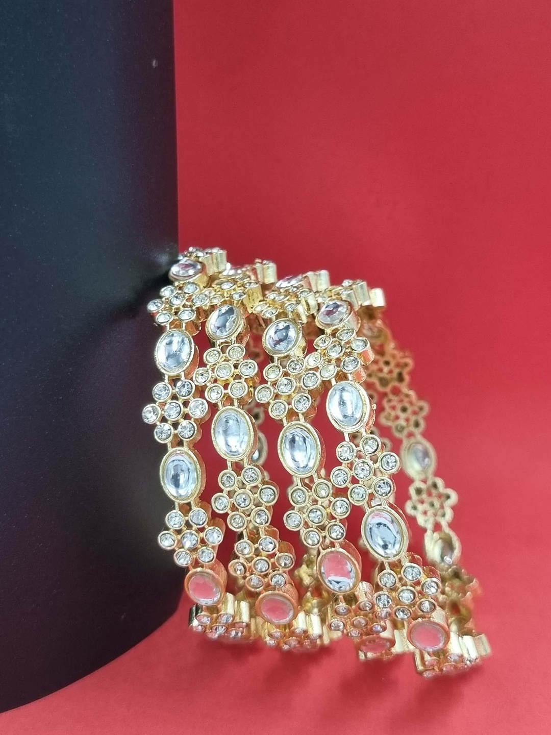 

AARNAA Set of 4 Gold-Plated Kundan Studded Bangles