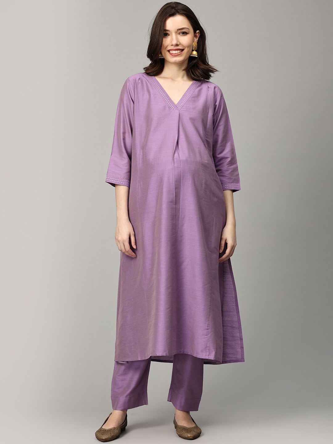 

The Mom Store V-Neck Three-Quarter Sleeves Panelled Raw Silk Kurta With Trouser, Lavender