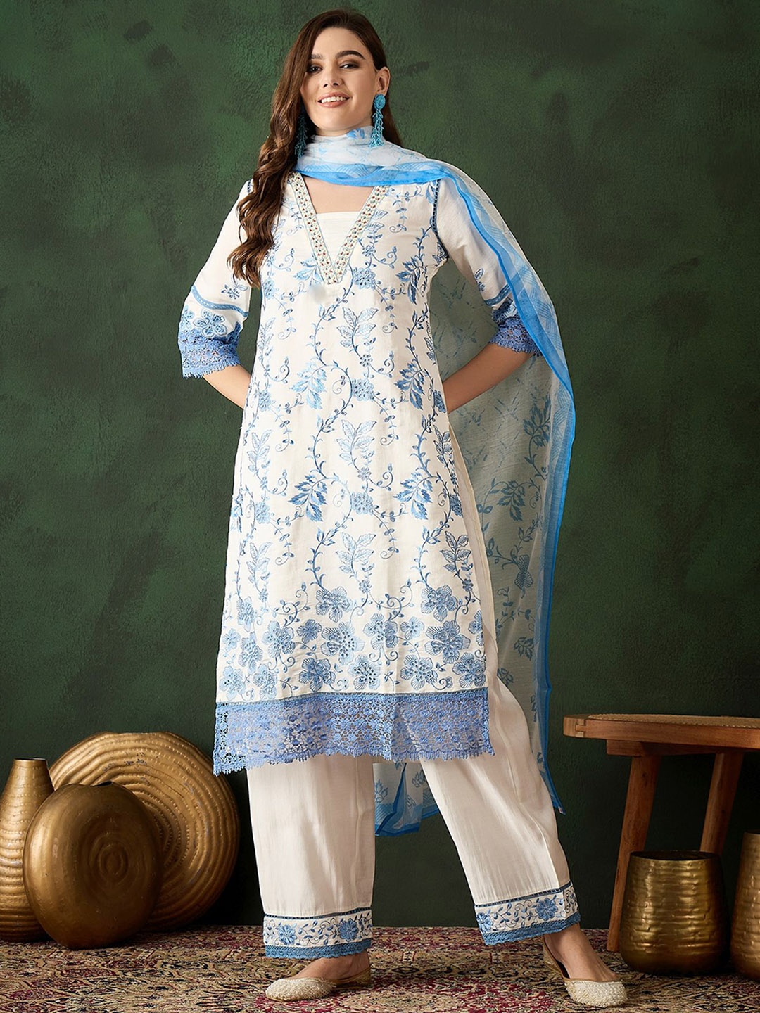 

Sangria Floral Embroidered Thread Work Roman Silk Straight Kurta & Trouser With Dupatta, Blue