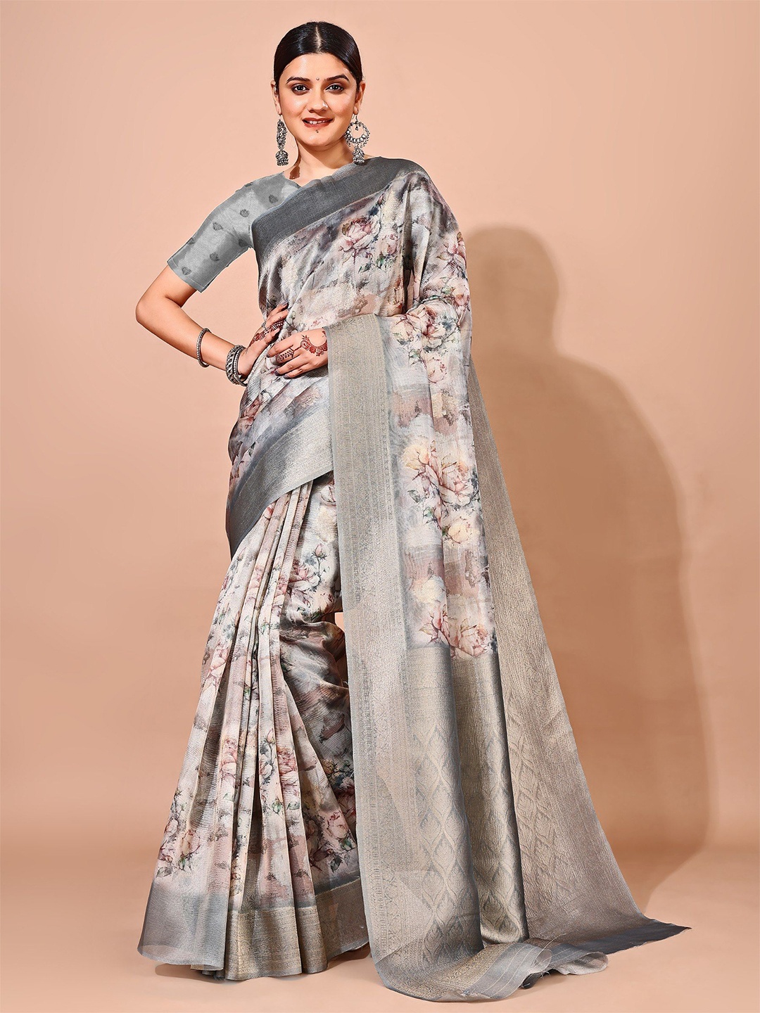 

Avyay Creation Women Floral Printed Tissue Saree, Grey