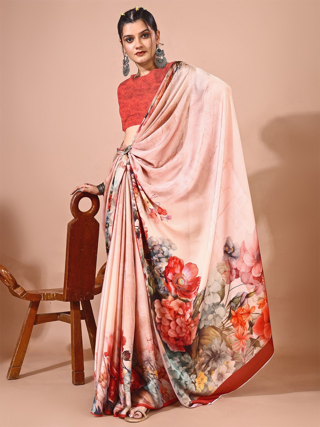 

Avyay Creation Floral Georgette Banarasi Saree, Pink