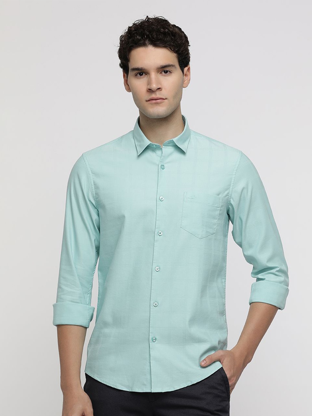 

Crocodile Men India Slim Spread Collar Checked Cotton Slim Fit Casual Shirt, Turquoise blue