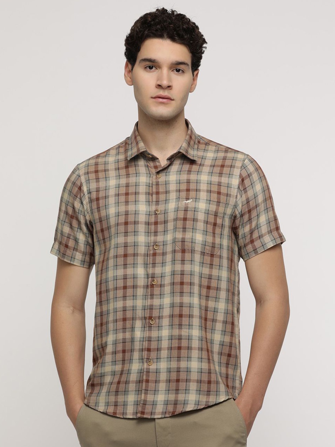 

Crocodile Men Comfort Spread Collar Checked Cotton Casual Shirt, Brown