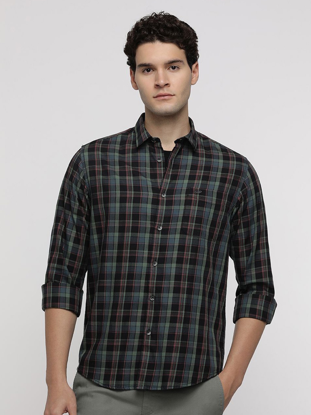 

Crocodile Men Comfort Spread Collar Checked Cotton Casual Shirt, Black