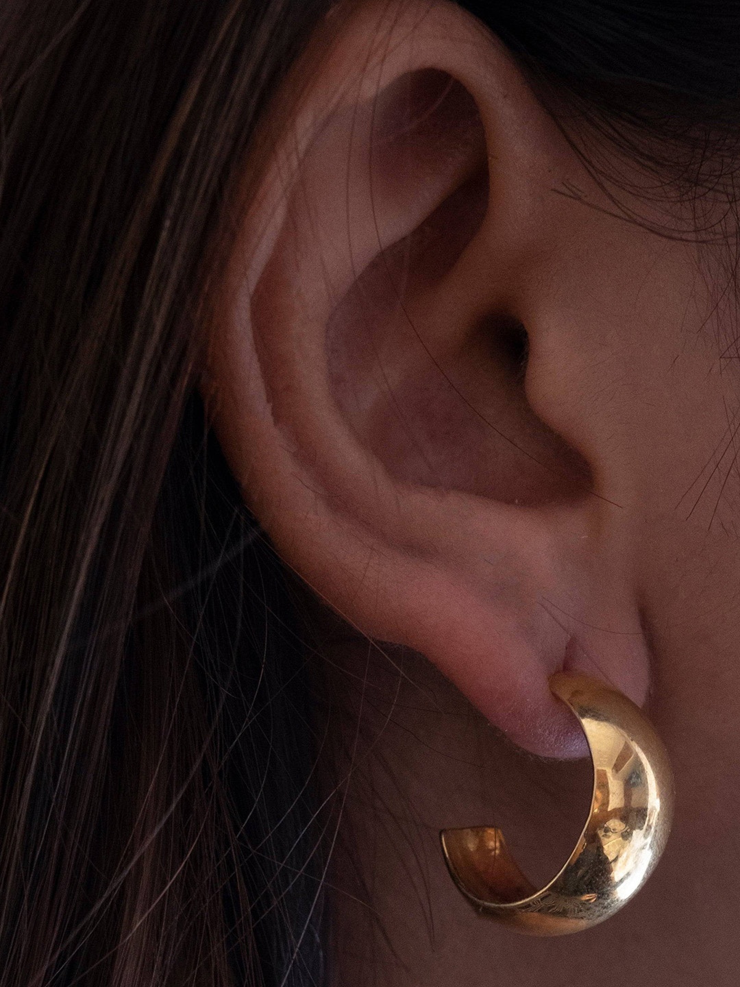 

Anushka Jain Jewellery 925 Sterling Silver Gold Plated Classic half Hoop Earrings