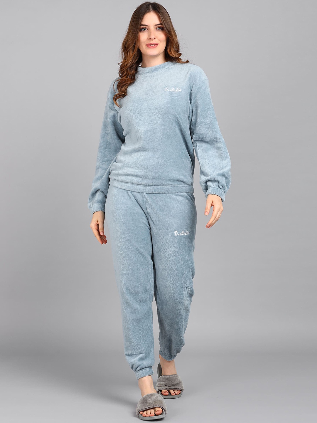 

NEUDIS Women Round Neck Top & Pyjamas Night suit, Blue