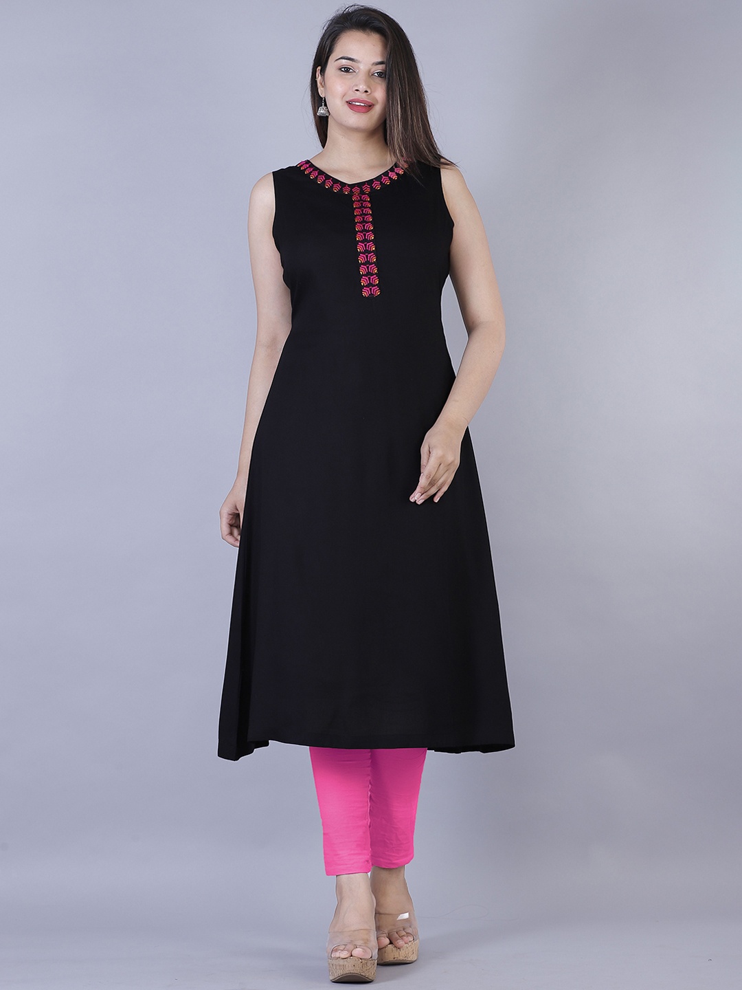 

JAI KURTIES Floral Embroidered Thread Work Regular A-Line Kurta, Black