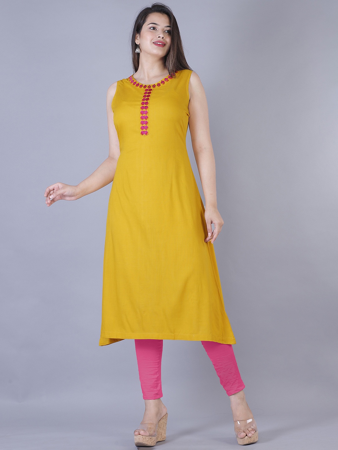 

JAI KURTIES Floral Embroidered Thread Work Regular A-Line Kurta, Yellow