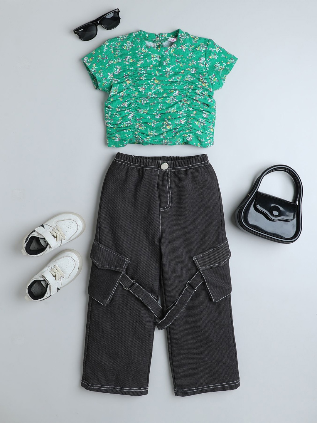 

taffykids Girls Floral Printed Crop Top With Trousers, Green