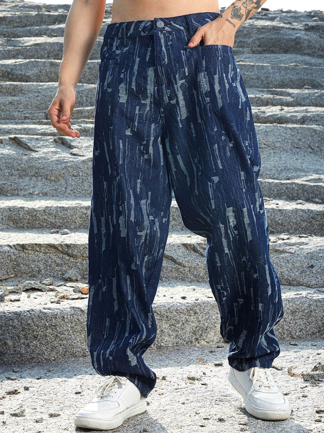 

Campus Sutra Men Comfort Relaxed Fit Mid-Rise Cotton Baggy Jeans, Blue