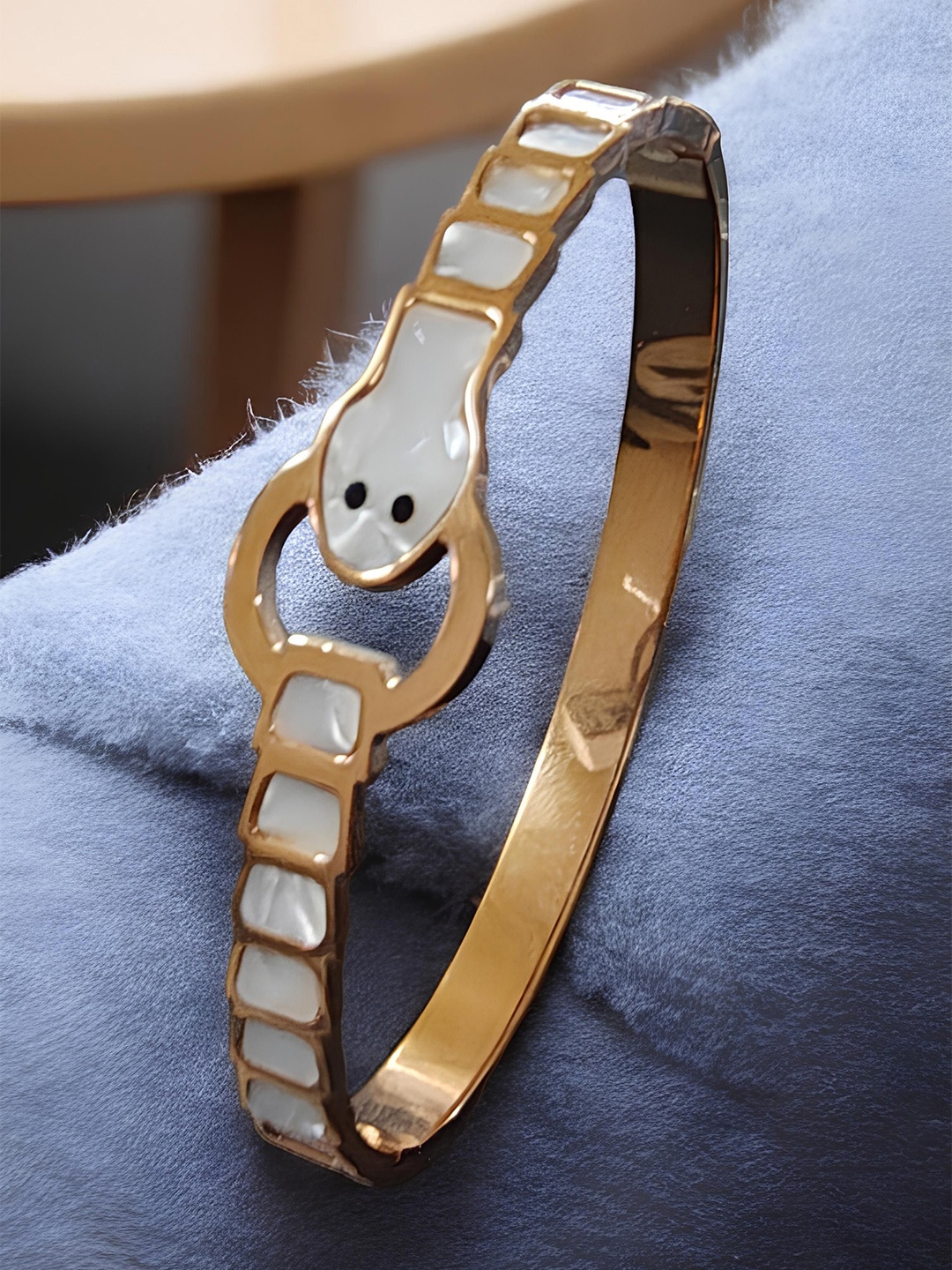 

KARISHMA KREATIONS Unisex Gold-Plated Stainless Steel Anti Tarnish Kada Bracelet