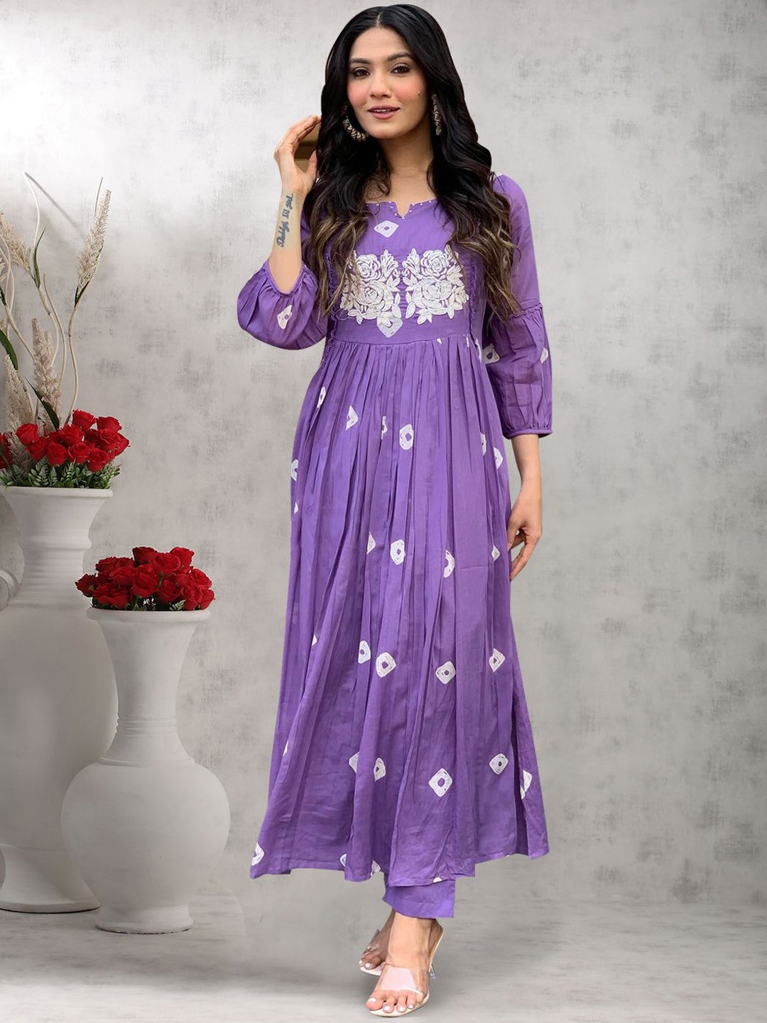 

GoSriKi Floral Embroidered Regular Anarkali Kurta with Trousers & Dupatta, Purple