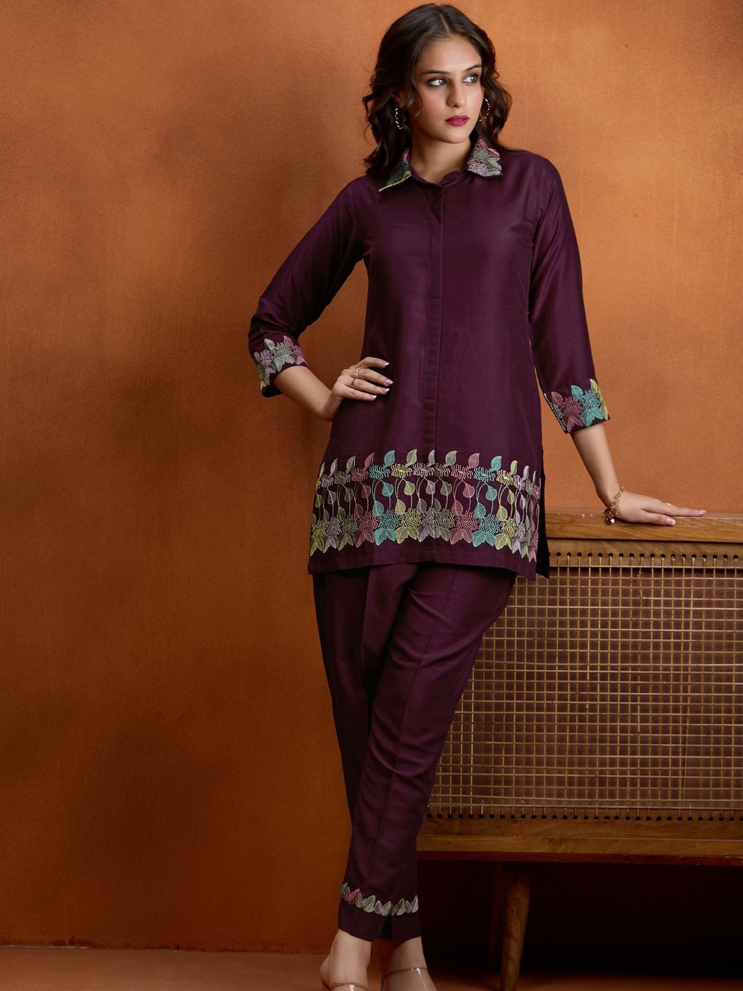 

WOMEN PLUS Floral Embroidered Shirt Collar Tunic With Trousers, Maroon