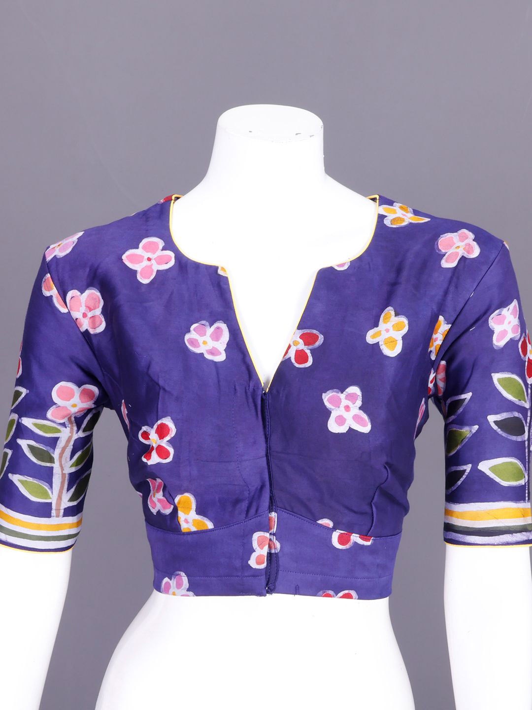 

Avishya Printed V-Neck Cotton Saree Blouse, Blue