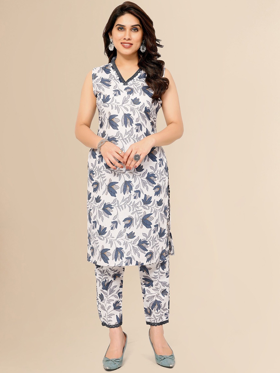 

Sidhidata Floral Printed V-Neck Sleeveless Regular Kurta With Trouser, Cream