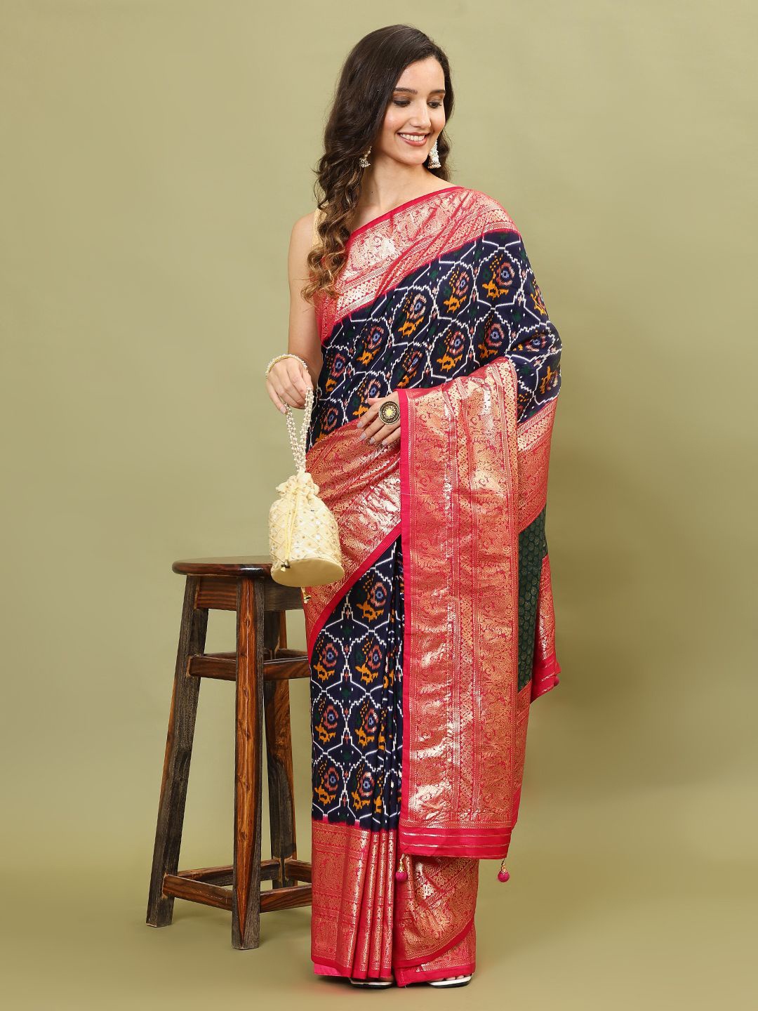 

Meena Bazaar Abstract Printed Art Silk Saree, Navy blue