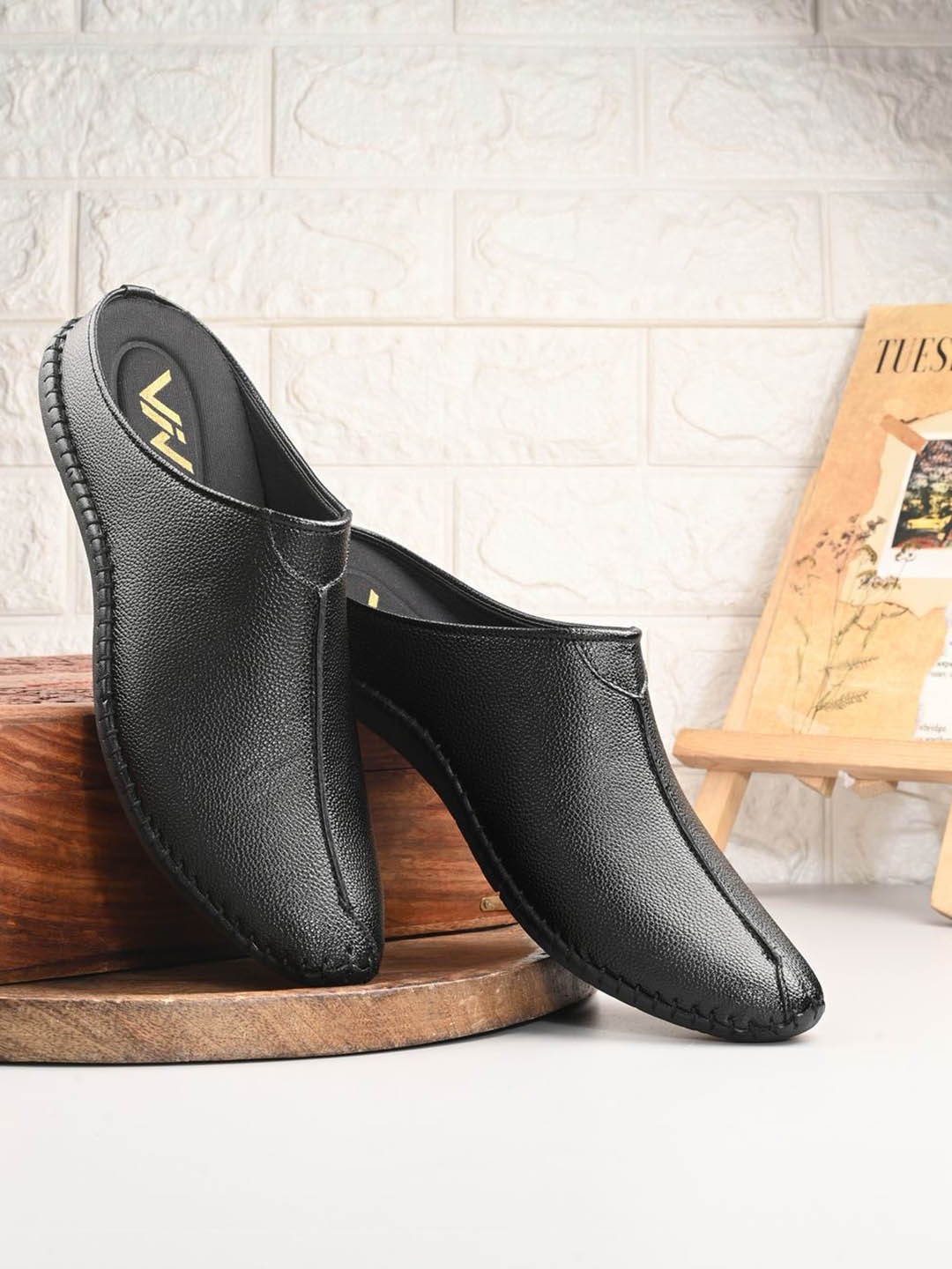 

VIV Men Pointed Toe Tassels Mules, Black