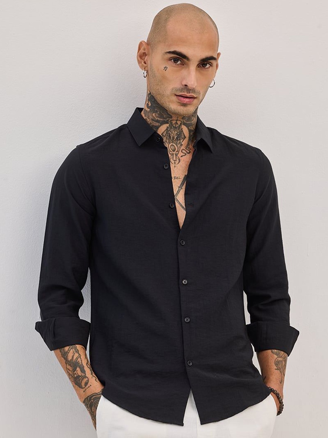 

Snitch Men Linen Slim Fit Casual Shirt, Black