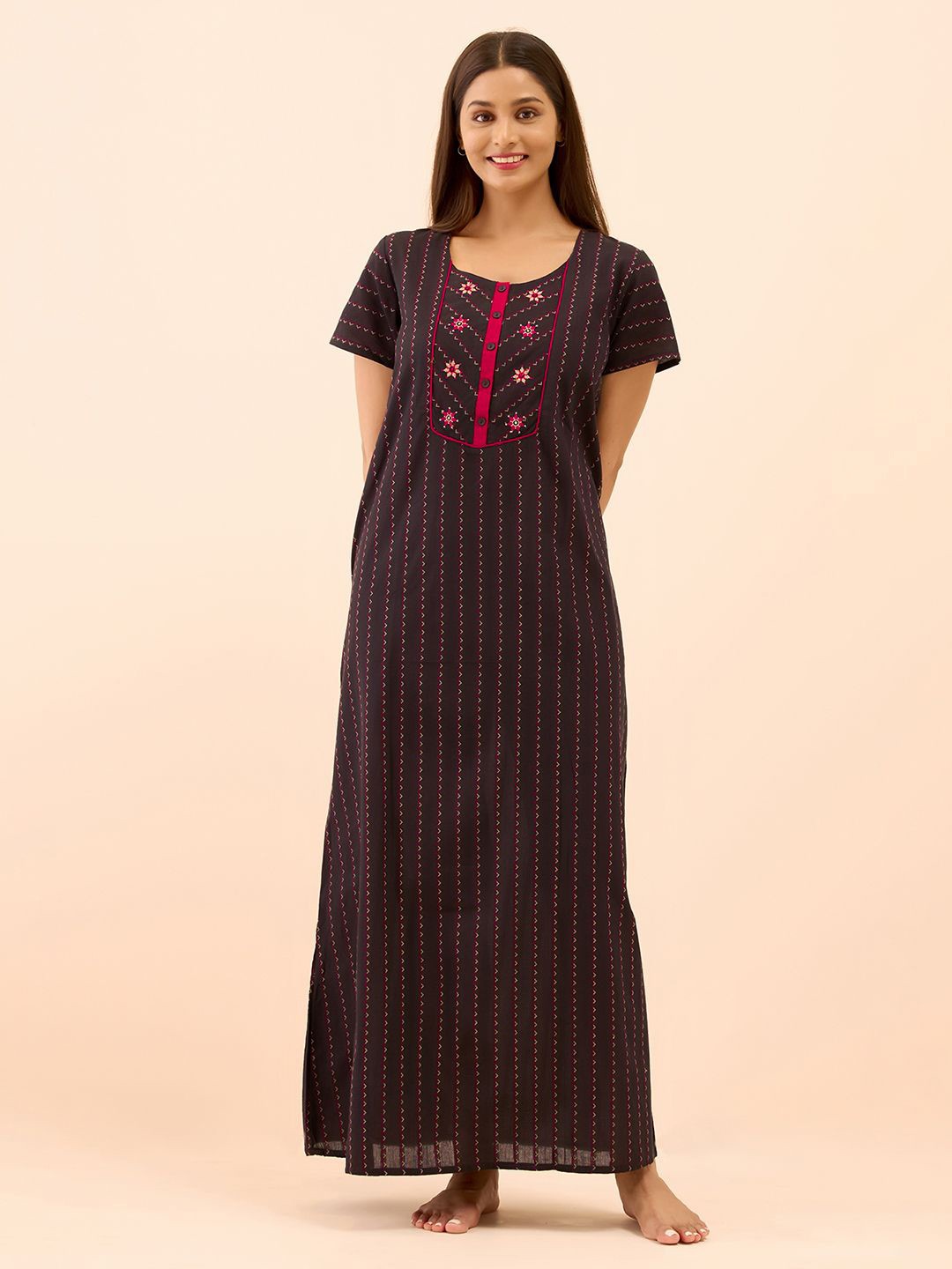 

Maybell Women Pure Cotton Geometric Printed Maxi Nightdress, Black