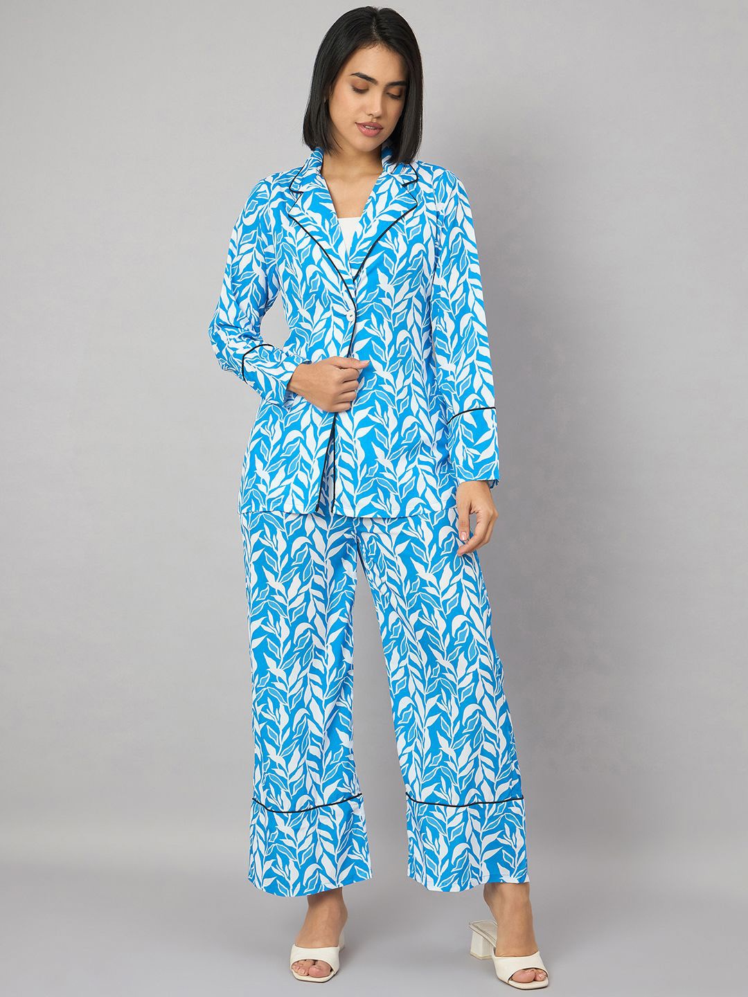 

Orchid Blues Notched Lapel Collar Printed Blazer With Trousers, Blue