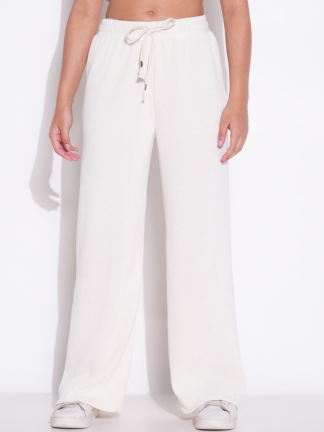 

SHOWOFF Women Comfort Regular Fit Mid-Rise Parallel Trousers, White