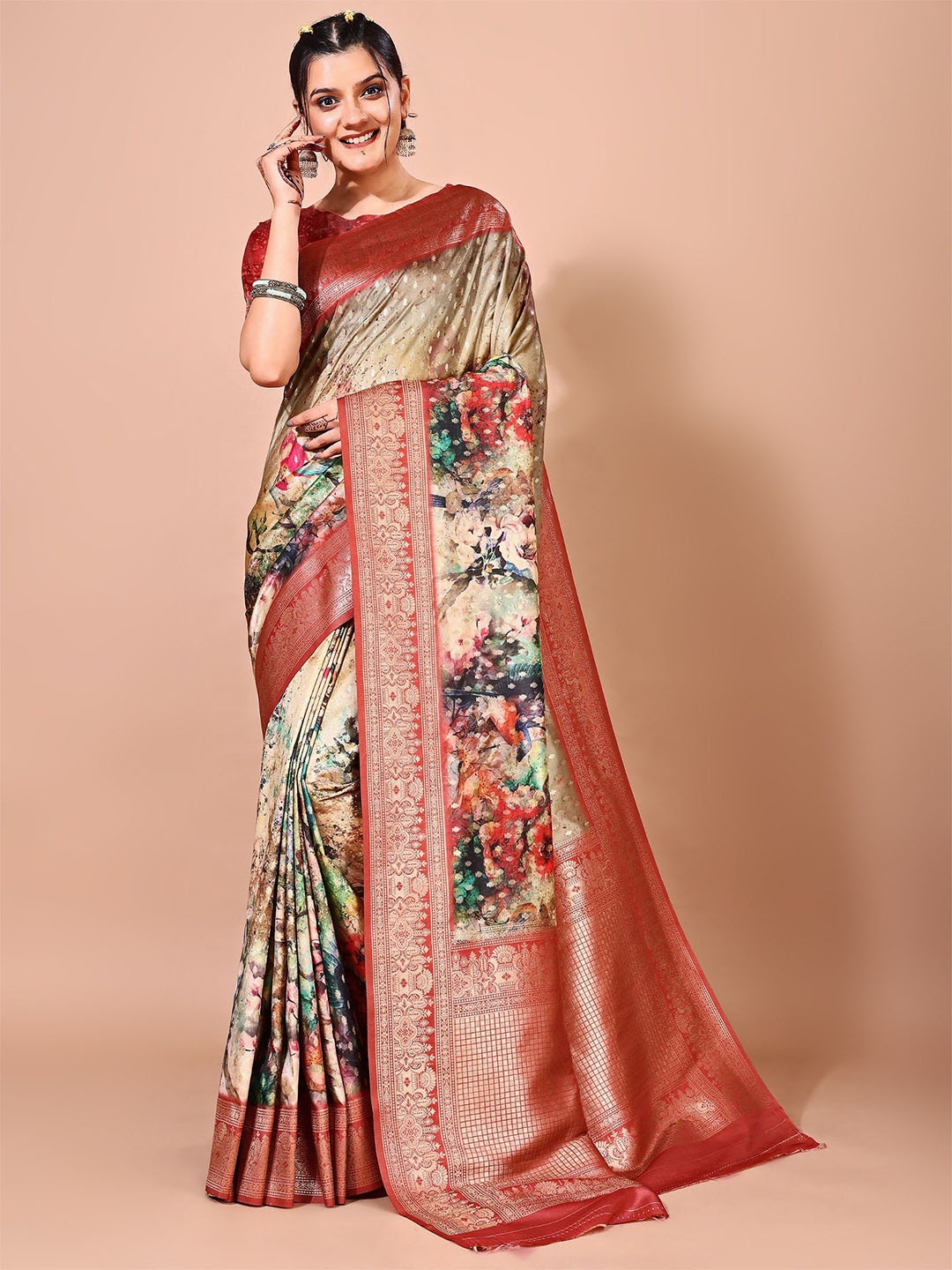 

Avyay Creation Floral Printed Zari Tussar Saree, Gold