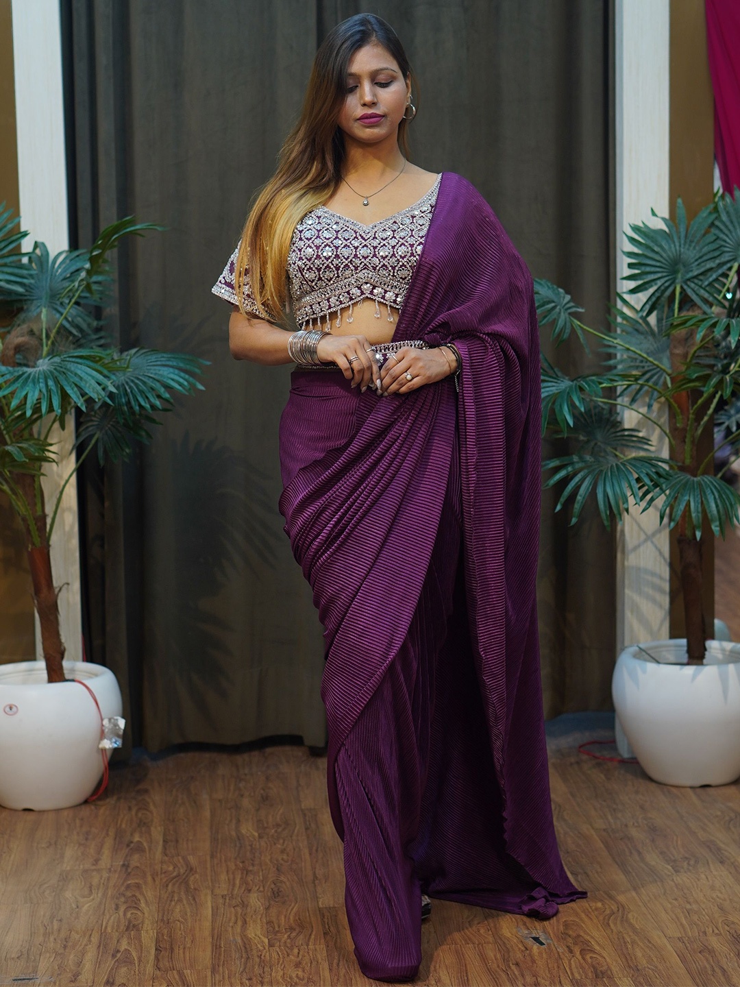 

Durga clothing Striped Saree with Stitched Blouse, Burgundy