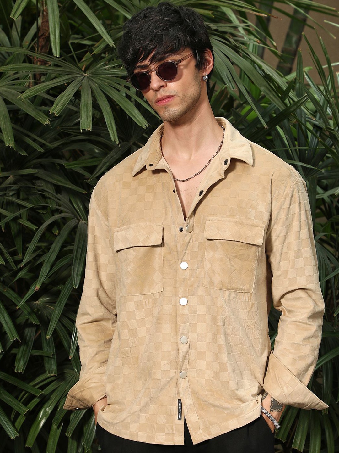 

Campus Sutra Men Self-Design Cubic Velvet Utility Shacket, Beige