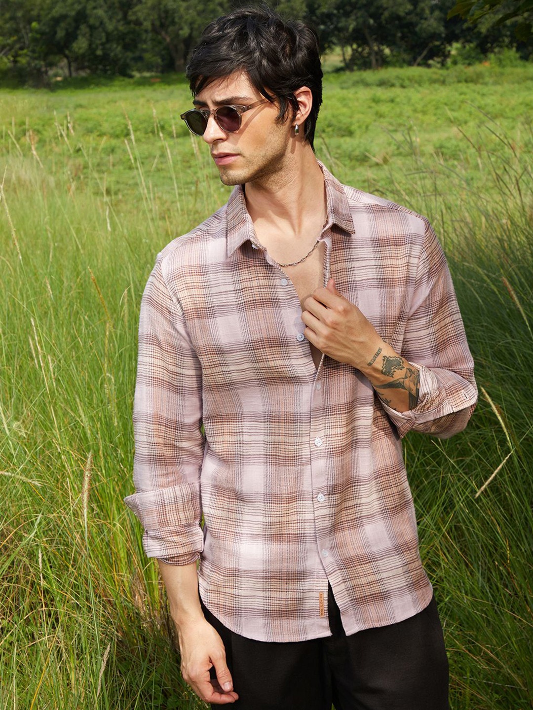 

Campus Sutra Men Comfort Checked Oversized Casual Shirt, Beige