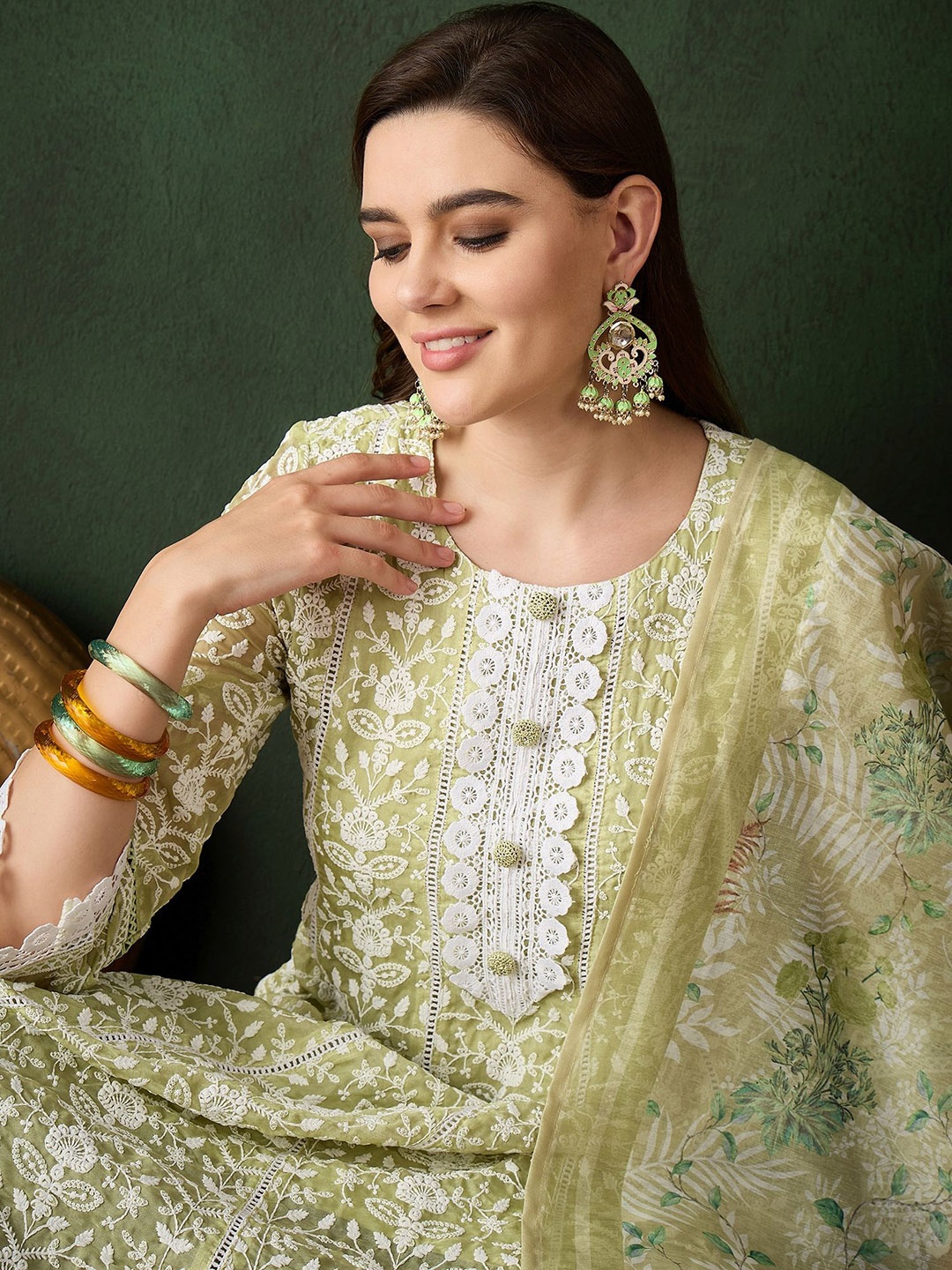 

Sangria Floral Embroidered Crystal Organza Schiffli A-Line Kurta And Trousers With Dupatta, Green