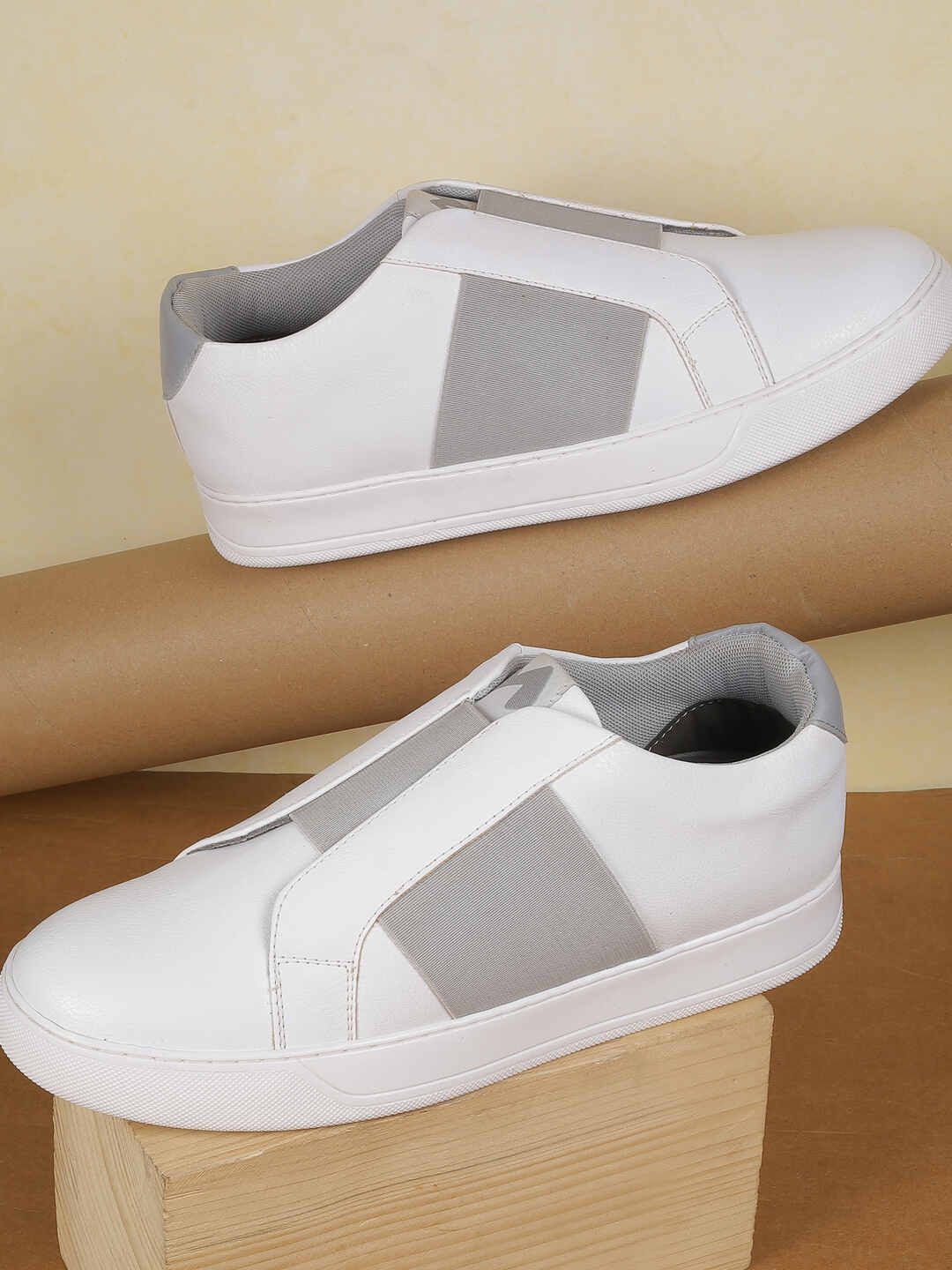 

Metro Men Colourblocked Sneakers, White